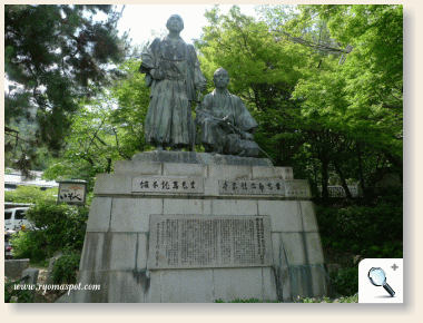 龍馬と慎太郎銅像